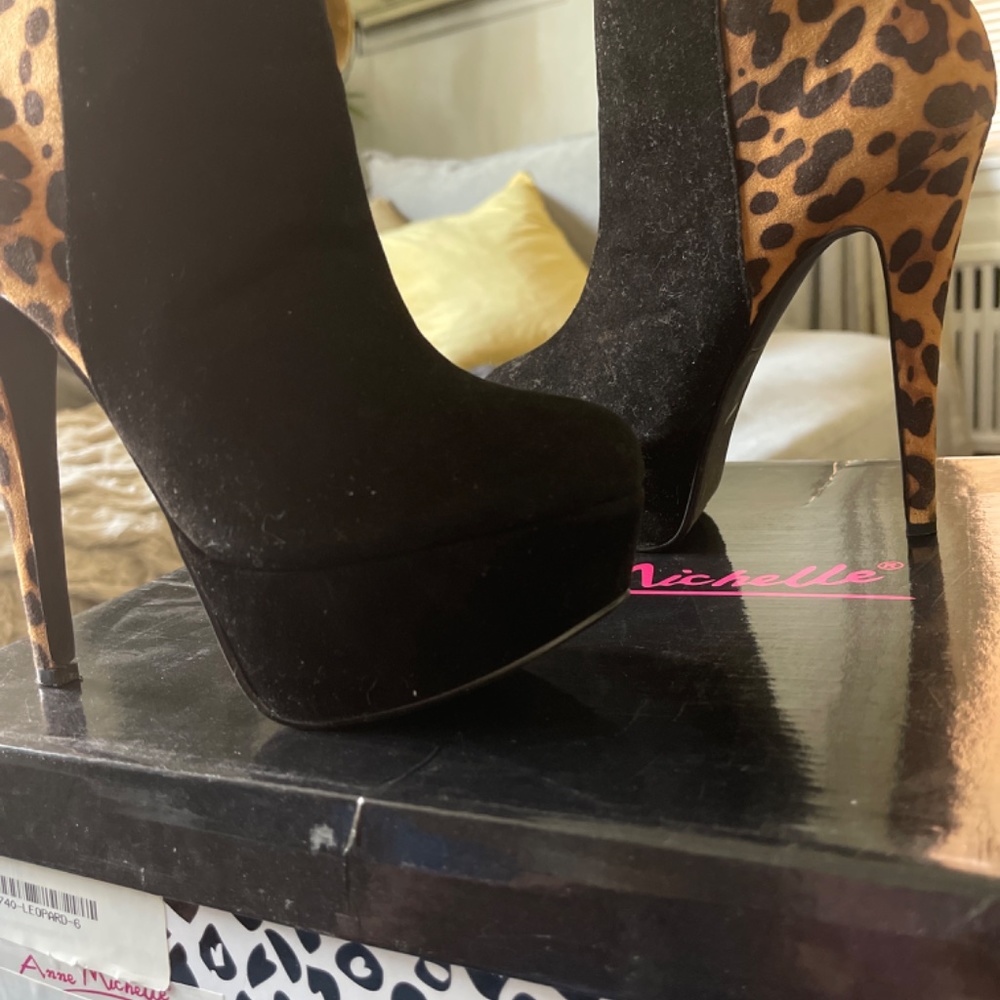 Booties - Picture 5 of 5